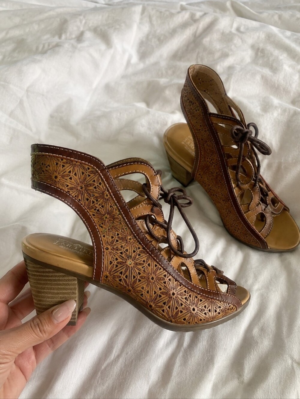Vintage-style L'ARTISTE by Spring Step leather strappy heeled sandals 8